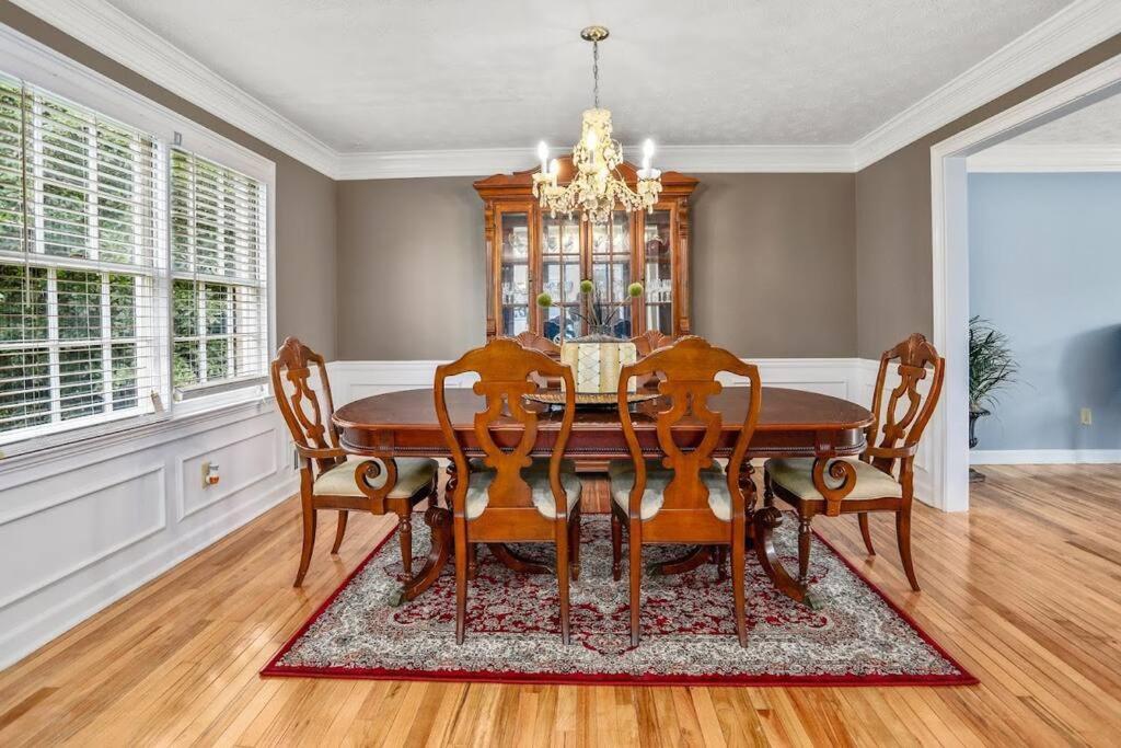 Lovely 5Bed, 3-Fullbath ! 5Min To Free Way I-85 Lawrenceville Exterior photo