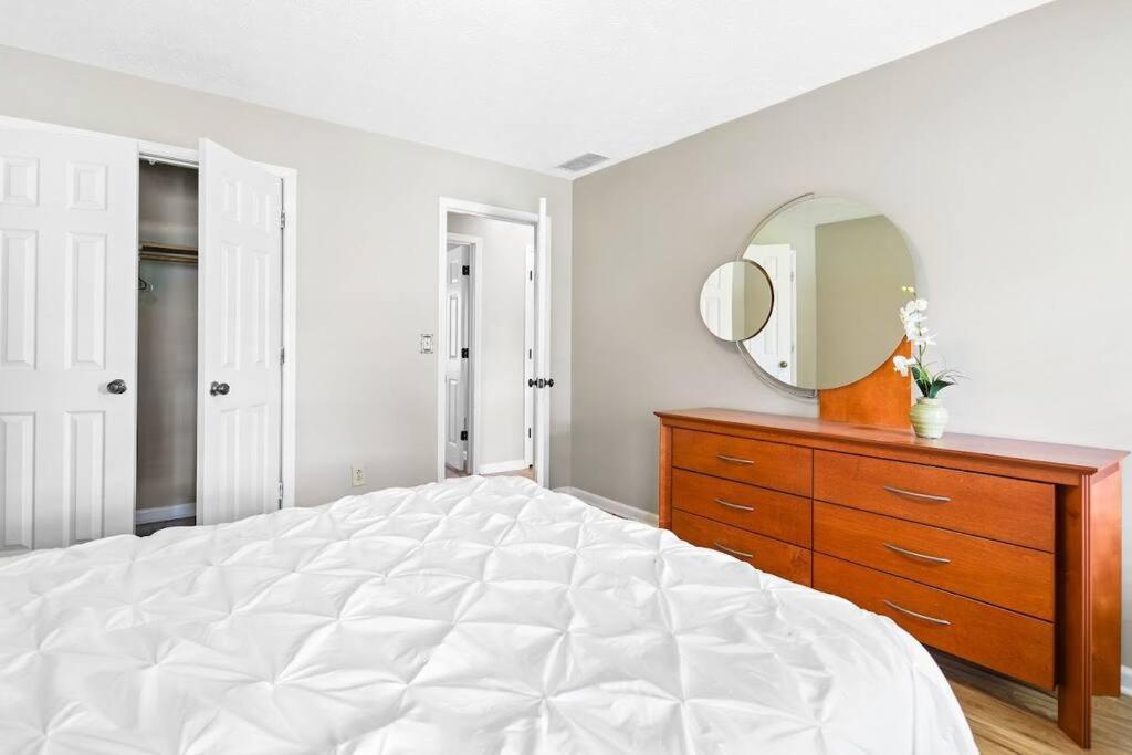 Lovely 5Bed, 3-Fullbath ! 5Min To Free Way I-85 Lawrenceville Exterior photo